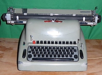 Macchine da scrivere manuali Olivetti, da tavolo e portatili Immagine 10