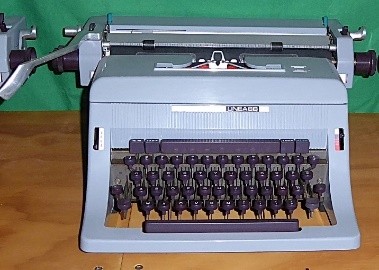 Macchine da scrivere manuali Olivetti, da tavolo e portatili Immagine 18