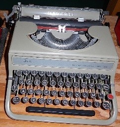 Macchine da scrivere manuali Olivetti, da tavolo e portatili Immagine 25