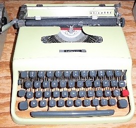 Macchine da scrivere manuali Olivetti, da tavolo e portatili Immagine 28