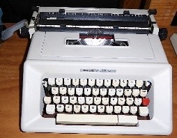 Macchine da scrivere manuali Olivetti, da tavolo e portatili Immagine 47