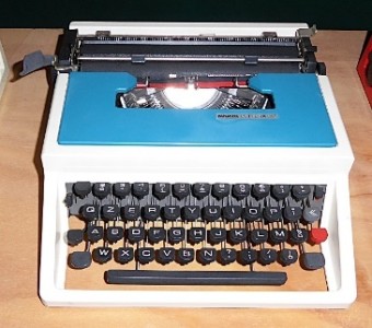 Macchine da scrivere manuali Olivetti, da tavolo e portatili Immagine 62